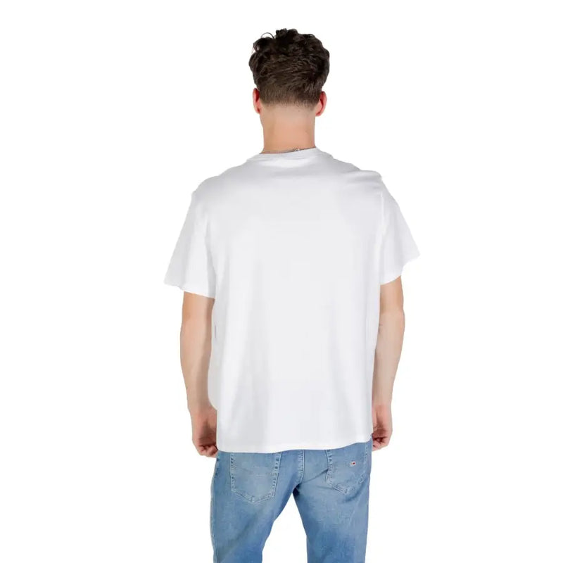 White crewneck t shirt made of cotton featuring a classic crew neck and short sleeves for casual wear