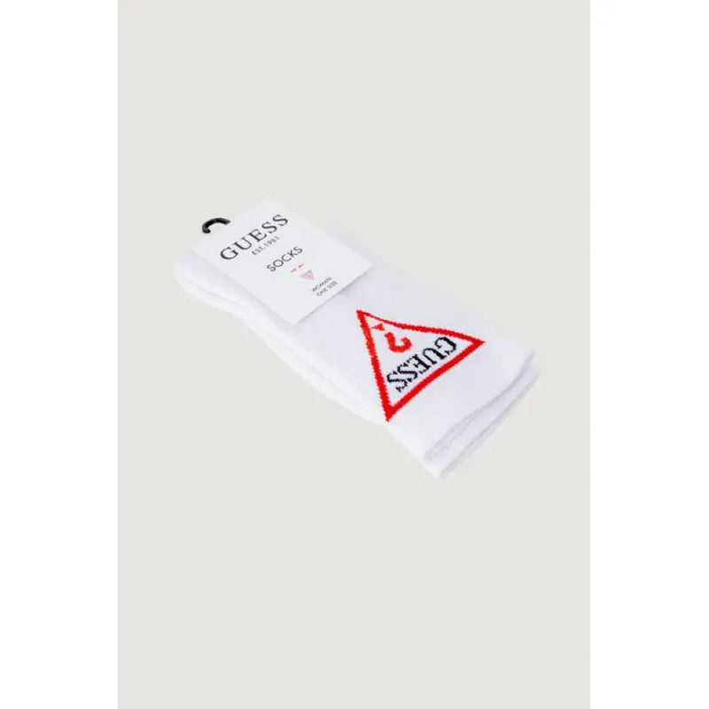 White Guess socks featuring a red logo, perfect for stylish and comfortable wear