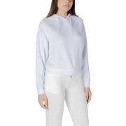 White hooded sweatshirt with a subtle sheen, ribbed cuffs and hem, made from soft cropped fabric