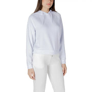 White hooded sweatshirt with a subtle sheen, ribbed cuffs and hem, made from soft cropped fabric