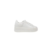 White leather platform sneaker showcasing a trendy high-sole design