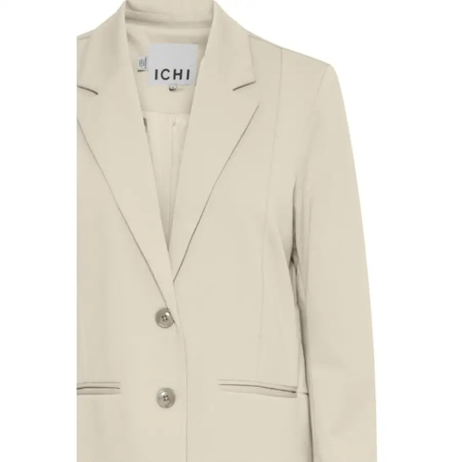 
                      
                        Ichi Ichi women blazer - model posing in stylish beige Ichi women jacket
                      
                    
