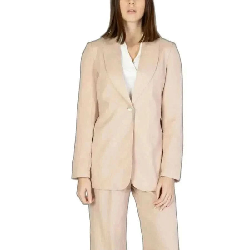 Vero Moda - Woman in Beige Suit and White Shirt from Vero Moda Women Blazer Collection