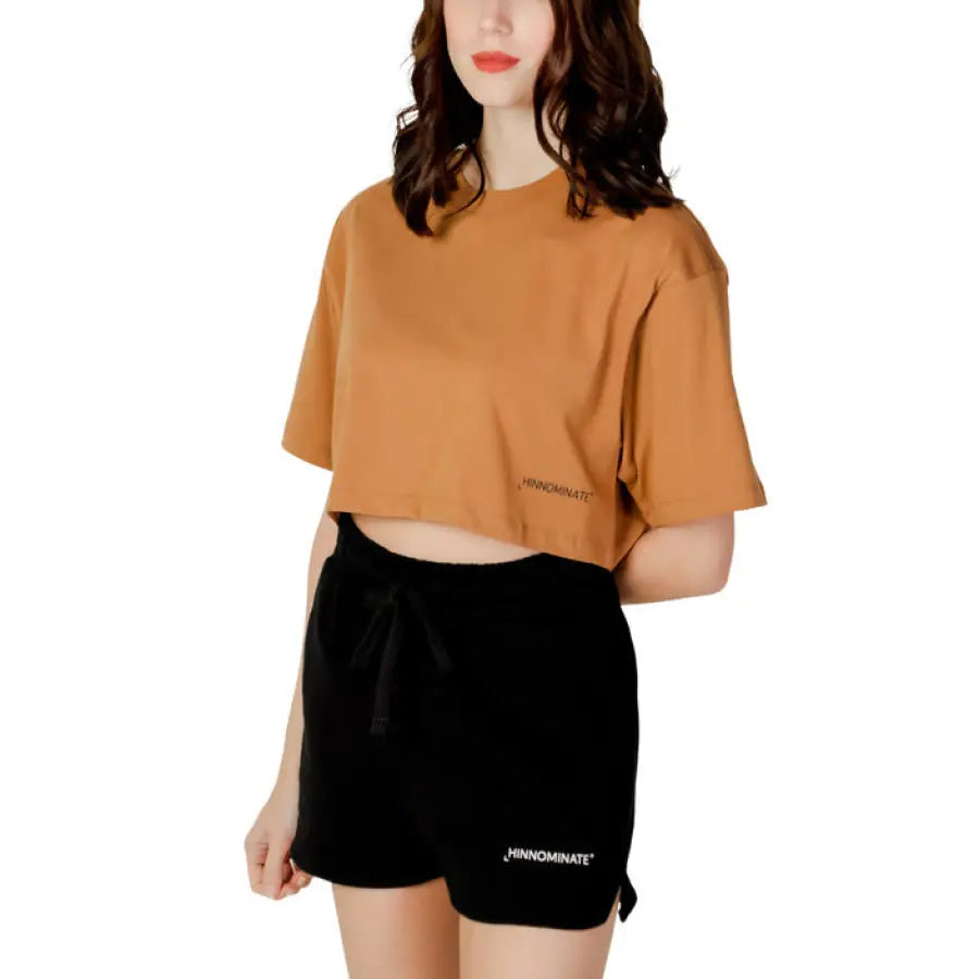 
                      
                        Hinnominate - Women T-Shirt - brown / XS - Clothing T-shirts
                      
                    