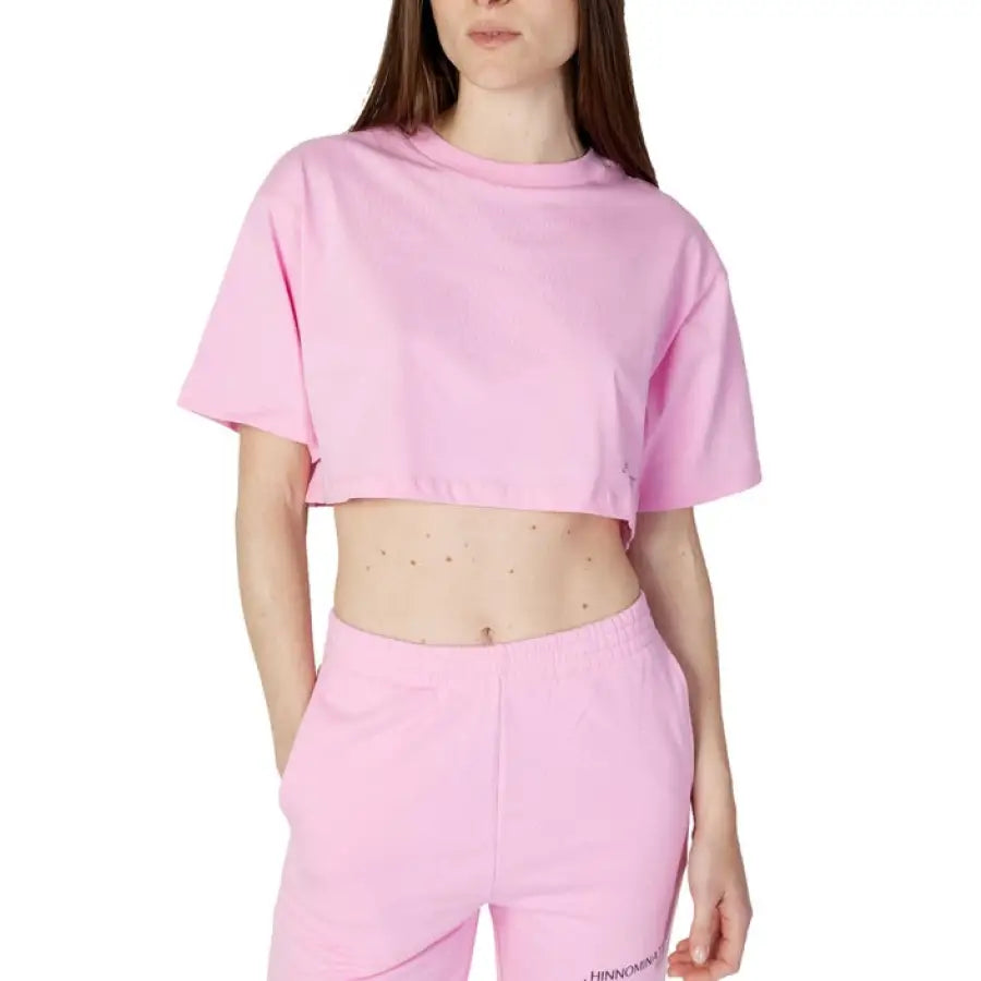 
                      
                        Hinnominate - Women T-Shirt - pink / XXS - Clothing T-shirts
                      
                    