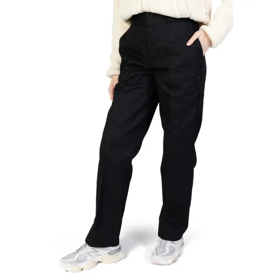 
                      
                        Dickies - Women Trousers - black / W25_L30 - Clothing
                      
                    
