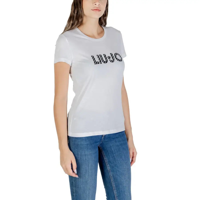 Woman wearing Liu Jo white printed short sleeve round neck T-shirt with patterned logo