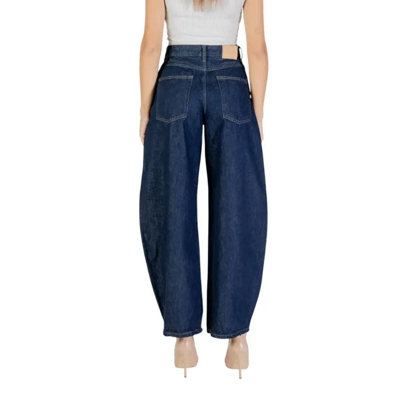 Dark wash high-waisted wide-leg denim jeans with back pockets for Women Blue Zip Button Jeans