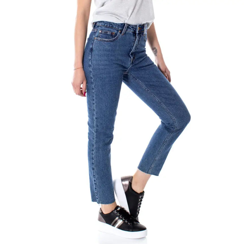 Mittelhoch geschnittene, gerade geschnittene Damenjeans in Blau aus 99 % Baumwolle und 1 % Elastan mit ausgefransten Säumen und maschinenwaschbarem Material