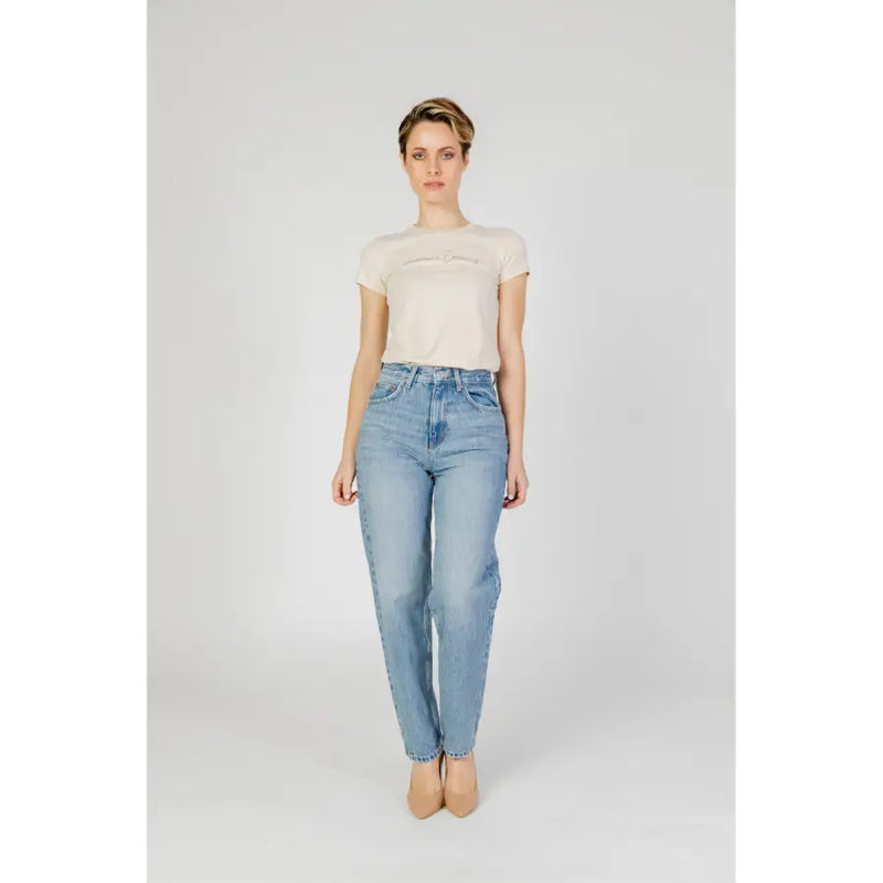 Damen-Jeans in hellblauem Denim mit hohem Bund, geradem Bein und praktischen Taschen