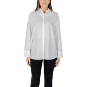 Women’s long-sleeve white cotton shirt with classic collar and cuffs by Armani Exchange
