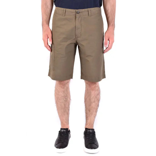 Woolrich men green cotton shorts with khaki cargo style side pockets and button closure from spring summer collection