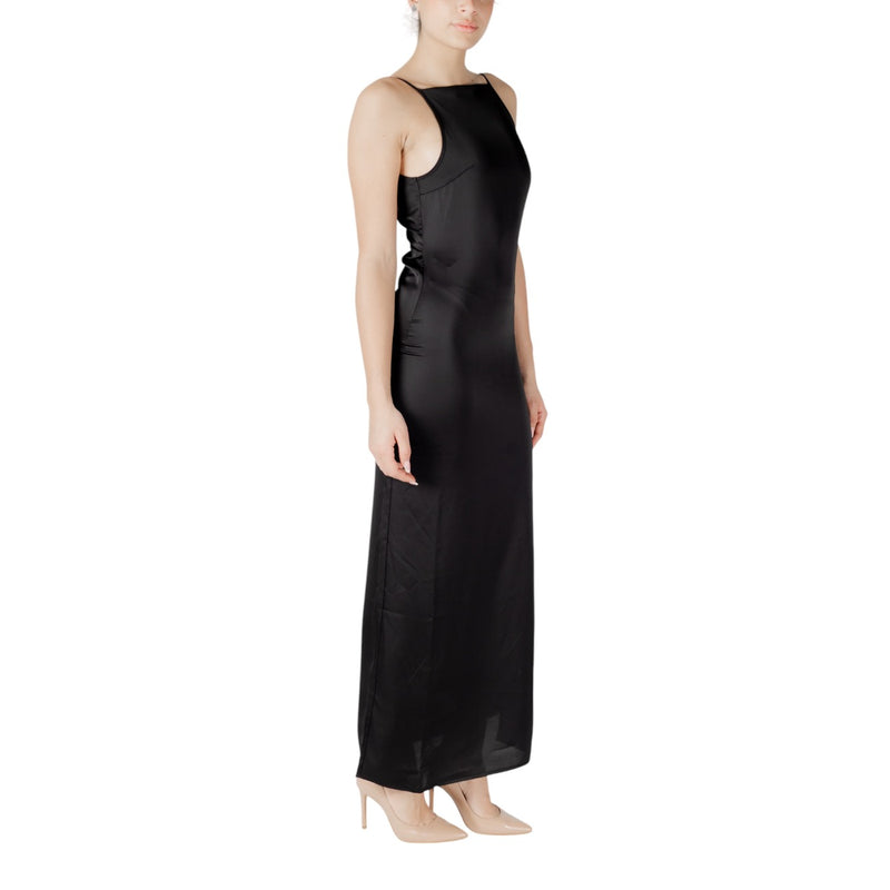 Ärmelloses Schwarzes Satin Maxikleid