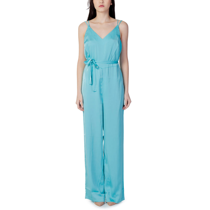 Vila Clothes Combinaison bleu clair pour femmes avec col en V et bretelles