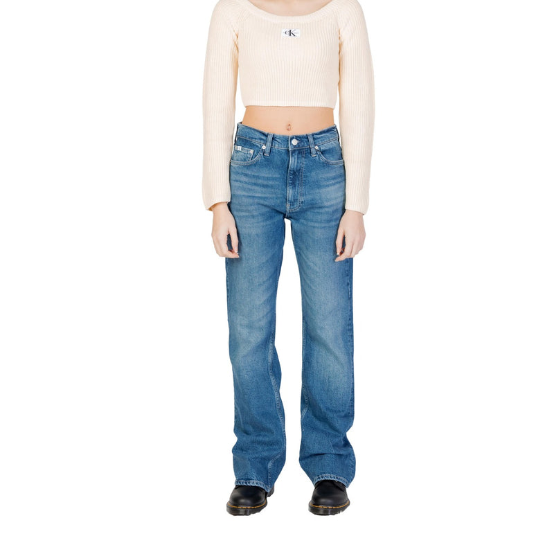 Jean bleu Calvin Klein pour femme avec effet usé