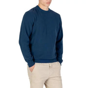 Navy blue crew neck sweatshirt with ribbed cuffs and hem, made of fleece material.