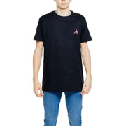 Young man in Hydra Clothing Men T-Shirt, black with red and white logo - urban fashion